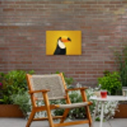 Toekan - Minimalistisch - Snavel - Oranje Tuinposter op houten frame 2 cm dik klein -sfeer3