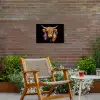 Schotse Hooglander - Graffiti - Kleurrijk - Bloem - Dieren Tuinposter op houten frame 2 cm dik klein -sfeer3
