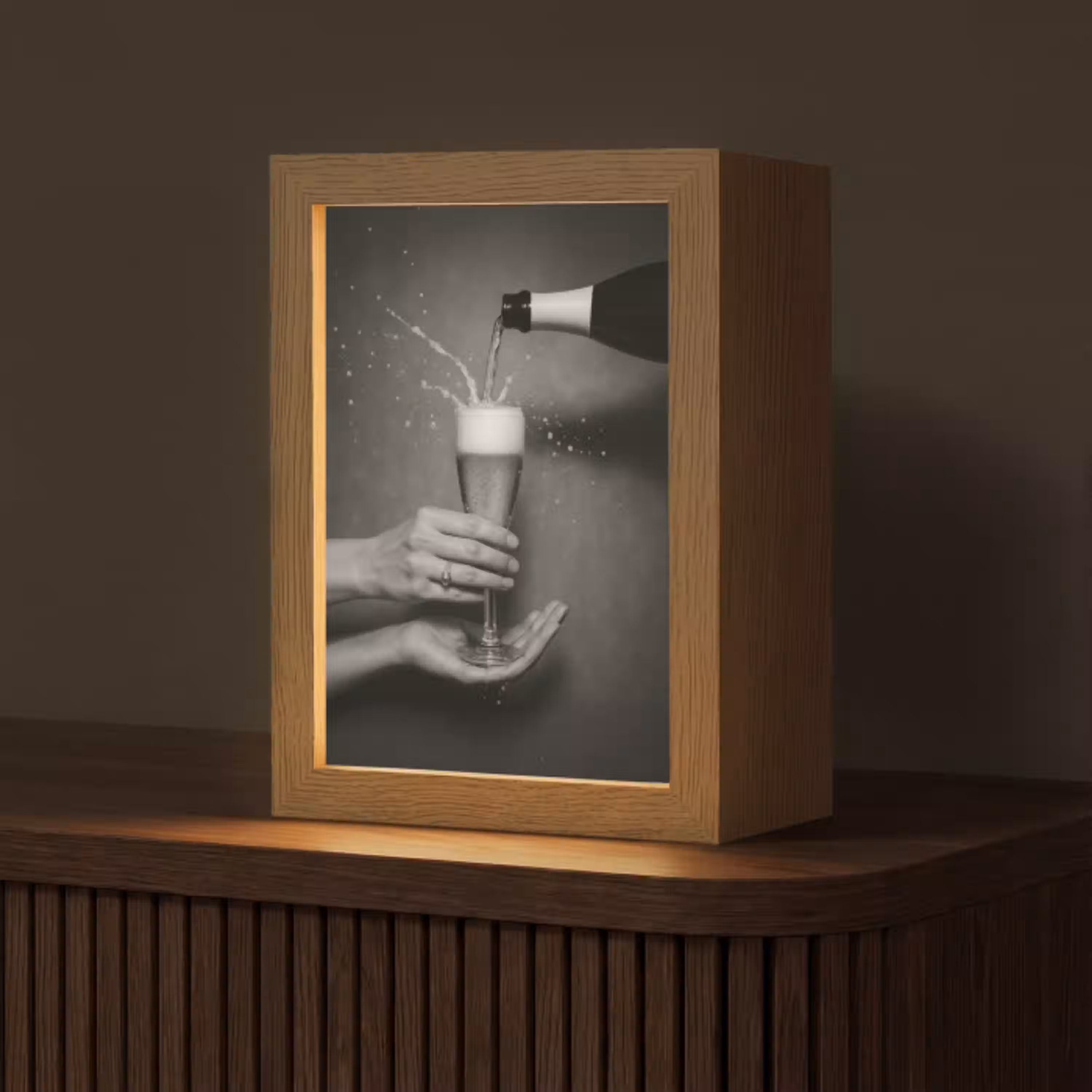 Champagnefles - Glas - Minimalistisch - Spetters Light Box met kabel (Tafellamp) klein -z3d_website
