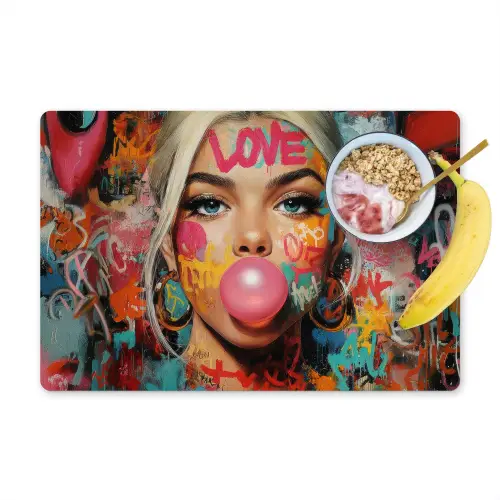 Vrouw - Kauwgom - Graffiti - Love Placemat vinyl groot -zzzproduct_Kitchenyeah-website