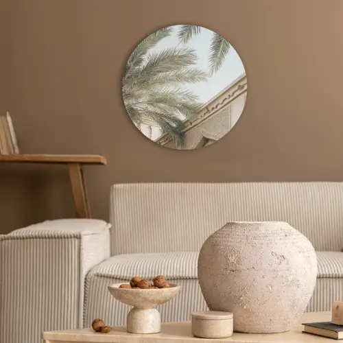 Gebouw - Palmbomen - Beige - Zon Akoestische PET Vilt - Rond klein -sfeer1