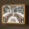 Brug - Winterlandschap - Bos - Natuur - Sneeuw Light Box met batterij (Wandlamp) middel -z3d_website