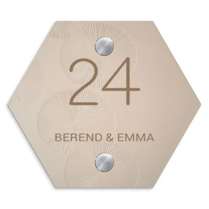 Beige reliëf lijnen - Klassiek Naambord Hexagon klein -3d