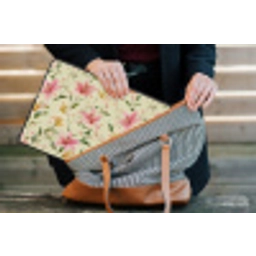 Lelies - Sereen - Kleurrijk laptophoes neopreen klein 279 -tas