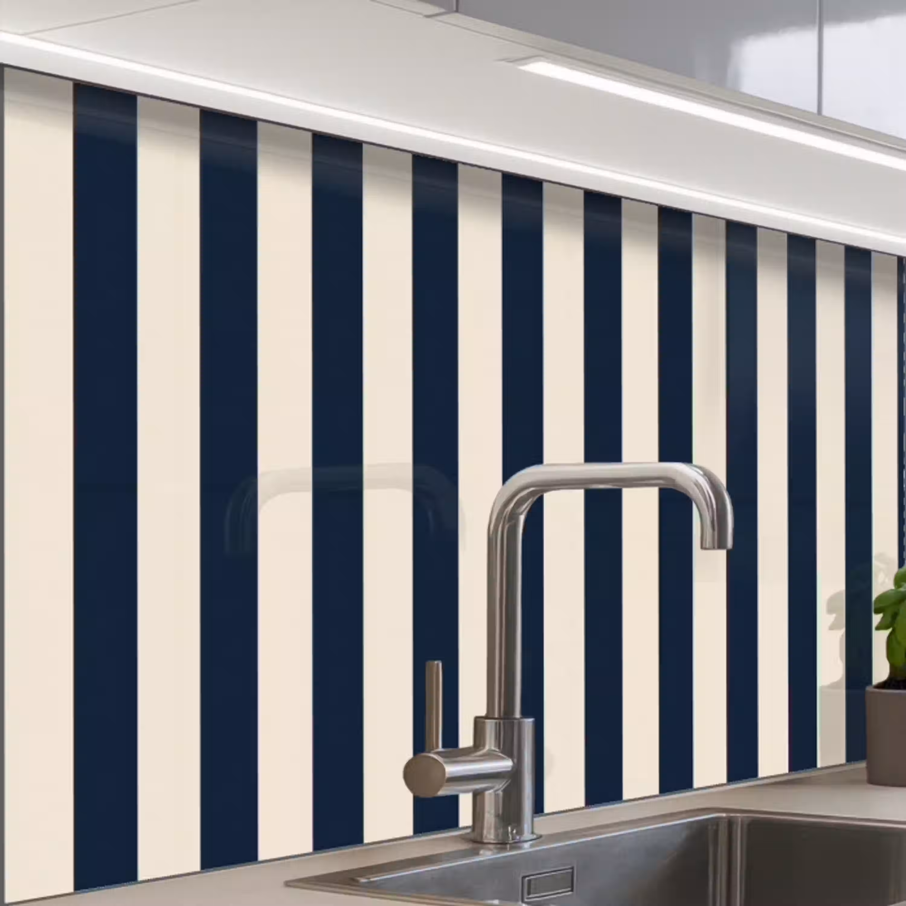 Verticale strepen - Blauw - Crème keuken achterwand 2 middel 865 -zzzz3d_schuin