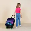 Neon - Raceauto - Lichtstrepen - Paars Kinderkoffer - Zwart klein -sfeer1