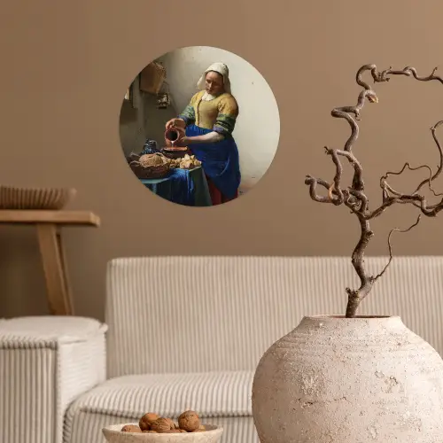 Het melkmeisje - Schilderij van Johannes Vermeer Wandcirkel behangsticker klein -sfeer1