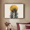 Zwart palmblad - Gouden cirkel - Beige achtergrond Textielframe zwart klein -sfeer1