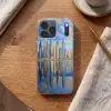 Skyline - Wolkenkrabbers - Water - Blauw Telefoonhoesje iPhone 17 Pro Max klein -sfeer1