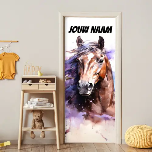 Kleurrijke illustratie van paard met naamtekst deurposter klein -sfeer4