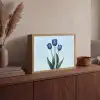 Tulpen - Blauw - Bladeren Light Box met batterij (Wandlamp) middel -sfeer2