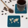 Wereldkaart - Donkerblauw - Beige onderzetter kurk middel -sfeer2