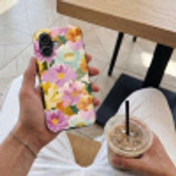 Lelies - Aquarel - Pastel Toughcase MagSafe Apple iPhone 17 klein 1017 -Sfeer1M