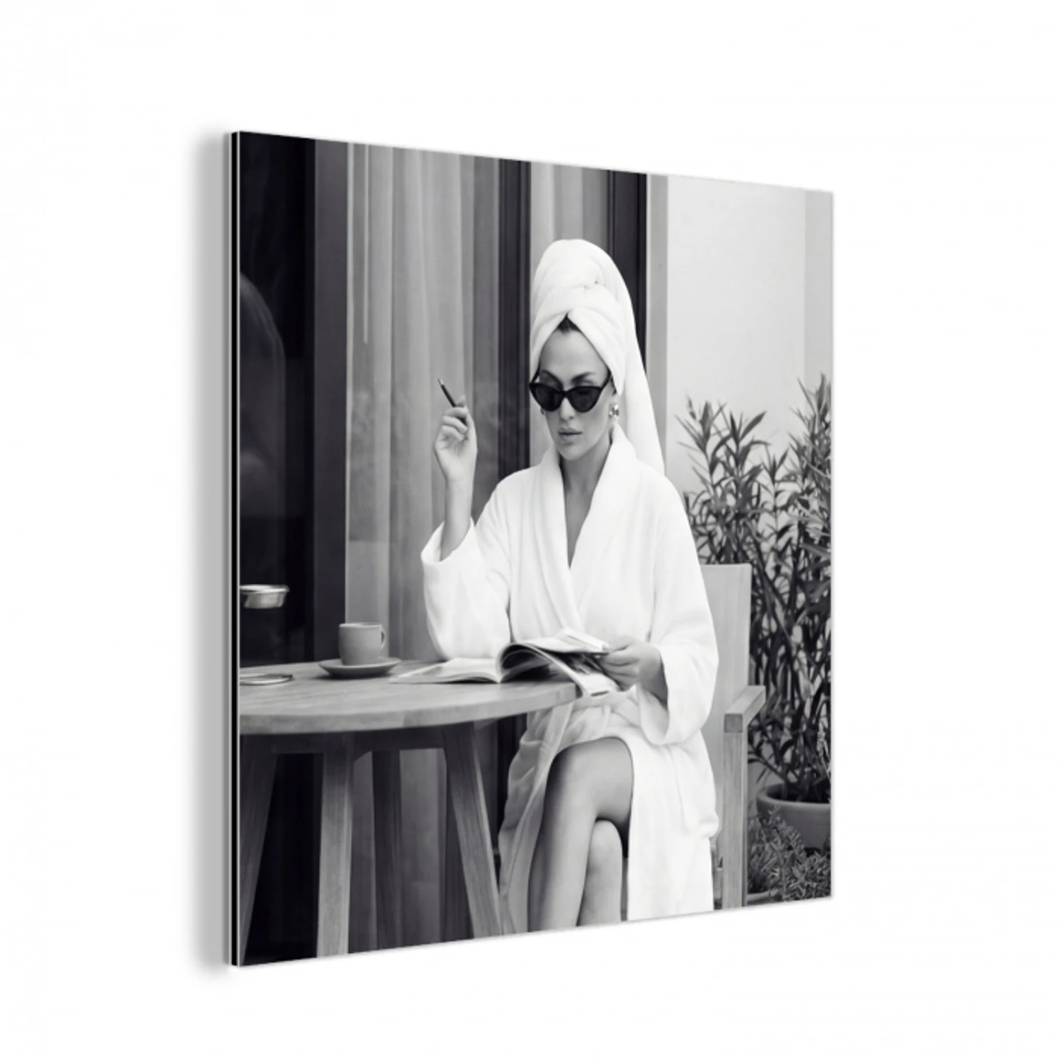 Modern - Vrouw - Zwart - Wit aluminium wit klein -3d