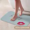 Kiss my ass - Lip - Blauw Badmat klein -USP_ZachtNL