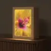 Geel - Hibiscus - Tropisch Light Box met kabel (Tafellamp) klein -z3d_website