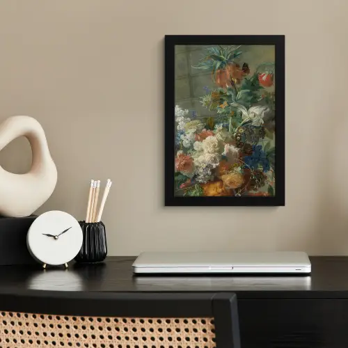 Stilleven met bloemen - Schilderij van Jan van Huysum fotolijst zwart zonder passe partout klein -sfeer1