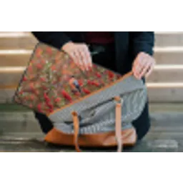 Goudvink - Bessen - Herfst - Natuur - Kleurrijk laptophoes neopreen klein -tas