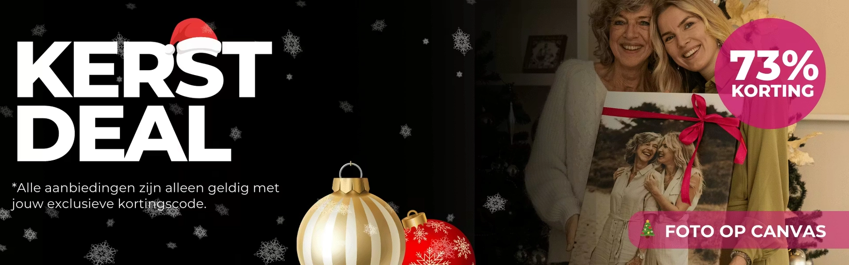 Banner; Aan de rechterkant staan een oude vrouw en hoogstwaarschijnlijk haar dochter, met een foto op canvas in hun handen. 73% korting