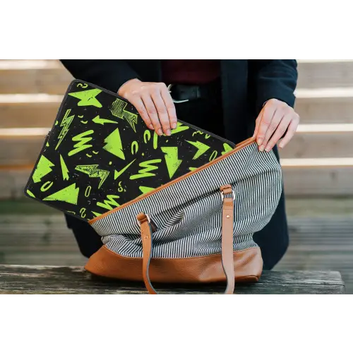 Gaming - Vormen - Pijlen - Abstract - Zwart laptophoes neopreen klein -tas