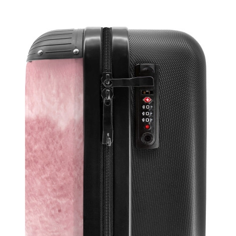Roze koffer met TSA slot