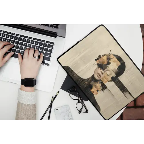 Gezicht - Bloemen - Zwart - Vrouw laptophoes neopreen klein -bureau