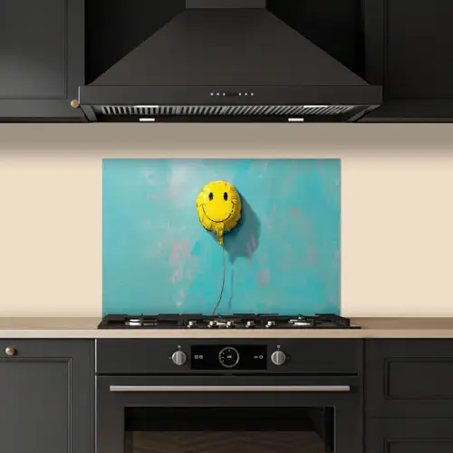 Ballon - Geel - Smiley keuken achterwand spatscherm klein -sfeer1