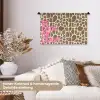 Tekst - Be cool or leave - Roze - Giraffenprint Wandkleed katoen klein -tsfeer1_DE