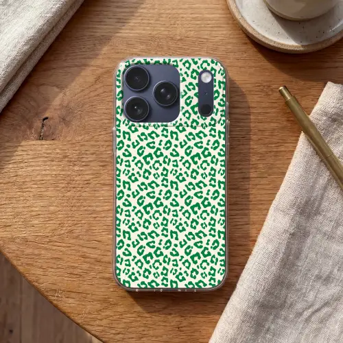 Panterprint - Groen - Beige - Dierenprint Telefoonhoesje iPhone 17 Pro klein -sfeer1
