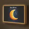Maan - Geel - Sterren - Gezichtje Light Box met batterij (Wandlamp kind) middel -z3d_website