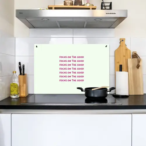 Focus on the good - Roze Inductie beschemer met haakjes klein -sfeer2