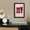 Nice - Uitroepteken - Roze fotolijst zwart zonder passe partout klein -sfeer1