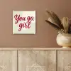 you go girl - Rood - Wit plexiglas 5mm klein -sfeer5