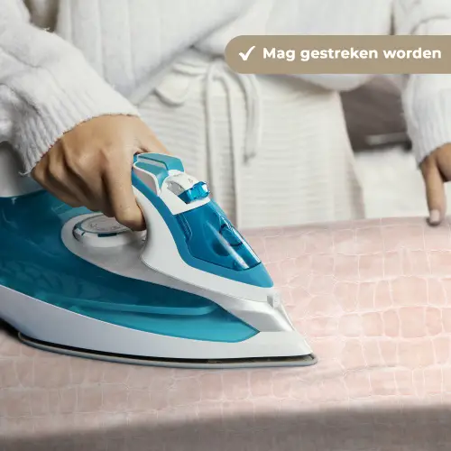 Krokodil - Leer - Zacht - Roze Wandkleed katoen klein 269 -sfeer9