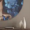 Vrouw - Blauw - Bloemen - Vlinders - Natuur Akoestische PET Vilt - Rond klein -sfeer5_closeup