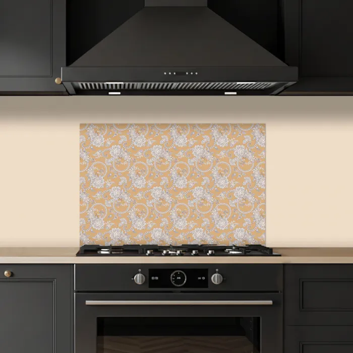 Paisleymotief - Wit - Bloemen - Geel keuken achterwand spatscherm klein 900 -sfeer1