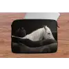 Paarden - Zwart - Wit - Kudde laptophoes neopreen klein -tafel