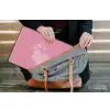 Frambozen - Steel - Getekend - Roze laptophoes neopreen klein -tas