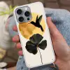 Zwarte kolibrie - Bloem - Gouden cirkel Hoesje iPhone 16 Pro Max met koord klein -sfeer3