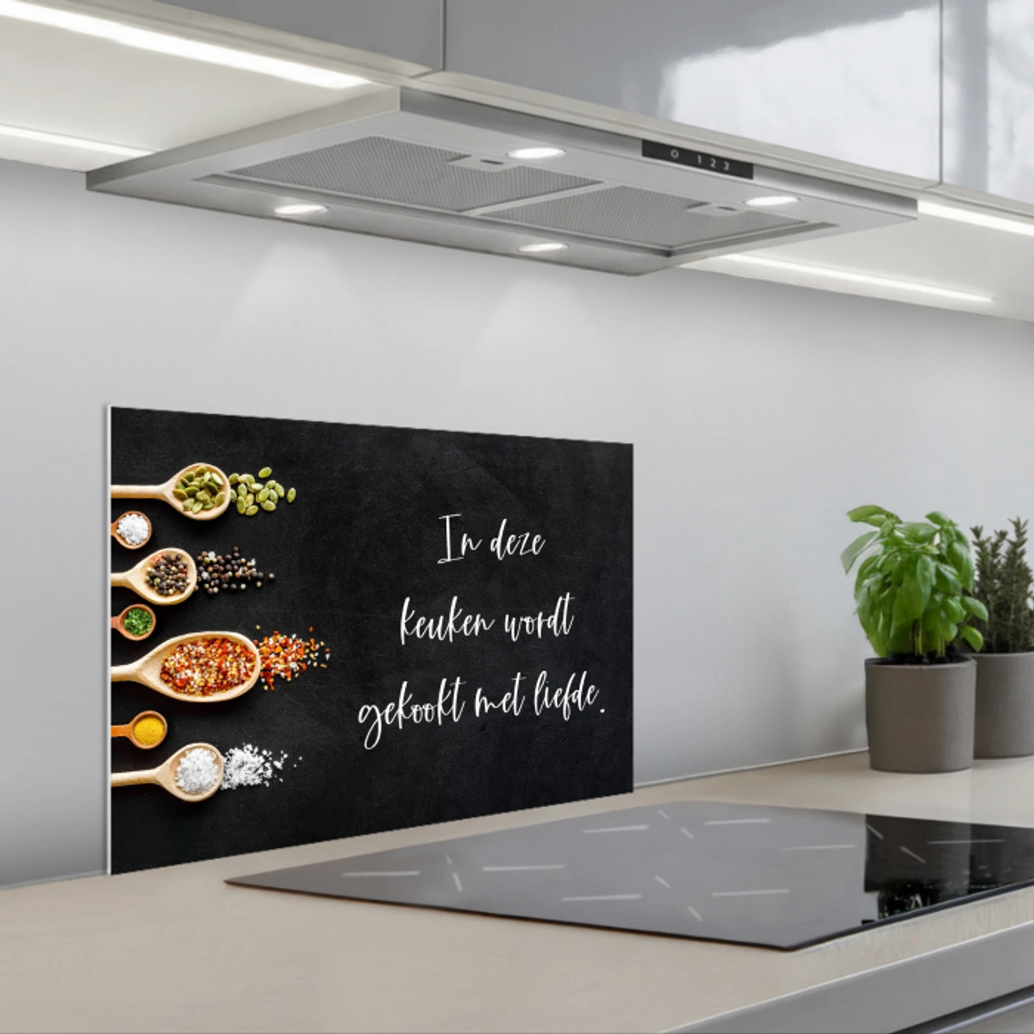 Quotes - Keuken - Spreuken - In deze keuken wordt gekookt met liefde - Liefde keuken achterwand spatscherm klein -3d_schuin