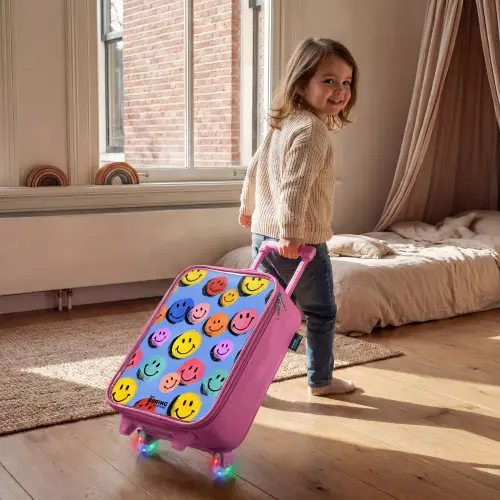 Een speels en kunstzinnig patroon van kleurrijke smileys Kinderkoffer - Roze klein -sfeer1