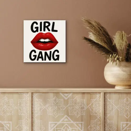 Lip - Girl - Rood - Letters aluminium wit klein -sfeer4