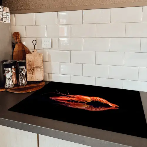Kreeft - Oranje - Zwart - Opvallend Inductie beschermer vinyl 3mm klein -sfeer3