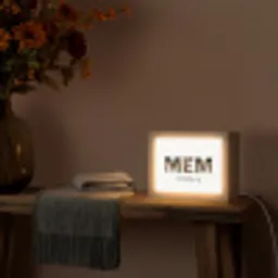 Mem - Lettercollage Light Box met kabel (Tafellamp) klein -sfeer4