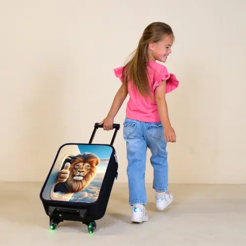 Leeuw uit een vliegtuigraam met zijn duim omhoog Kinderkoffer - Zwart klein -sfeer1