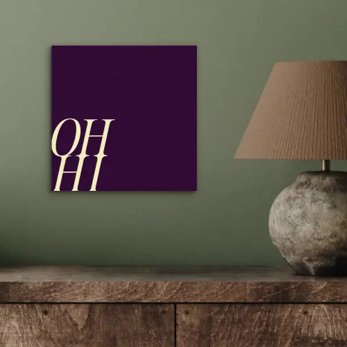 Oh hi - Paars - Cursief aluminium wit klein -sfeer2