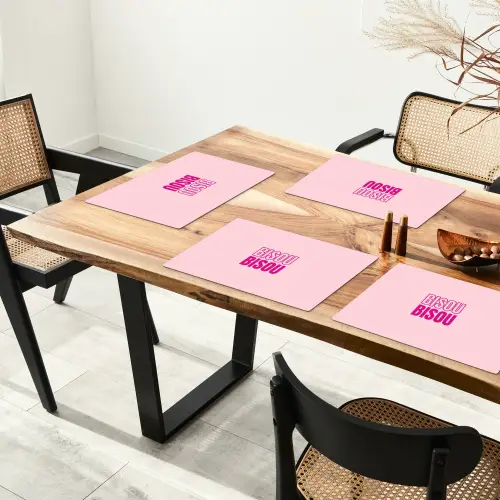 Bisou - Roze - Minimalistisch Placemat vinyl groot -zzsfeer4_Kitchenyeah-website