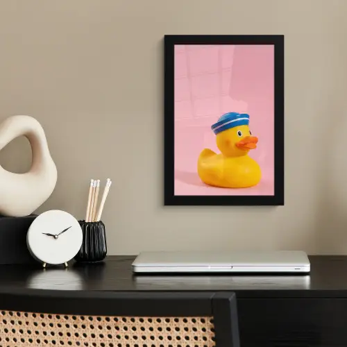 Matroos - Eend - Roze fotolijst zwart zonder passe partout klein -sfeer1