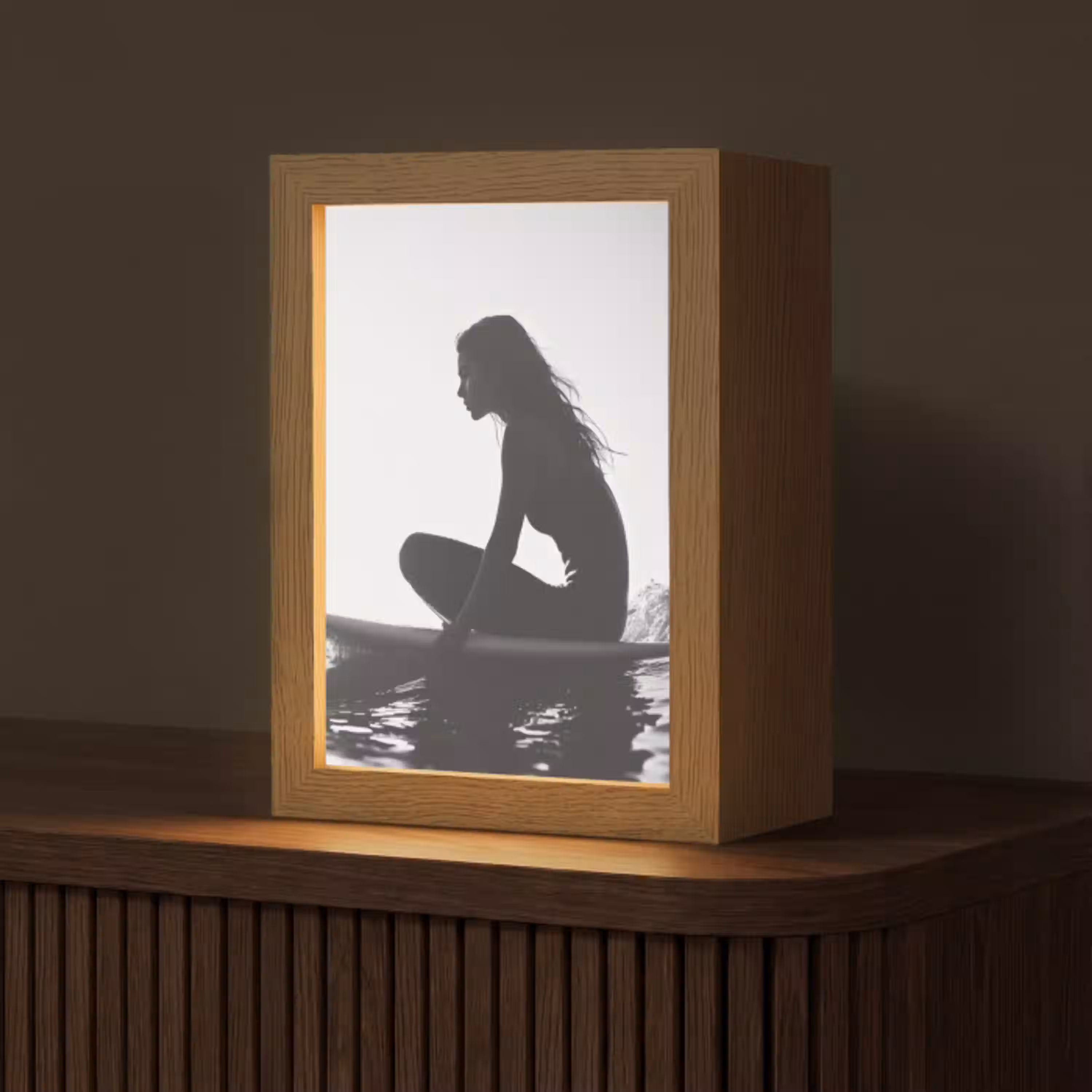 Silhouet - Vrouw - Surfplank - Water Light Box met kabel (Tafellamp) klein -z3d_website