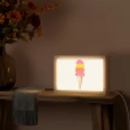 Schepijs - Hoorntje - Illustratie - Minimalistisch Light Box met kabel (Tafellamp) klein -sfeer4